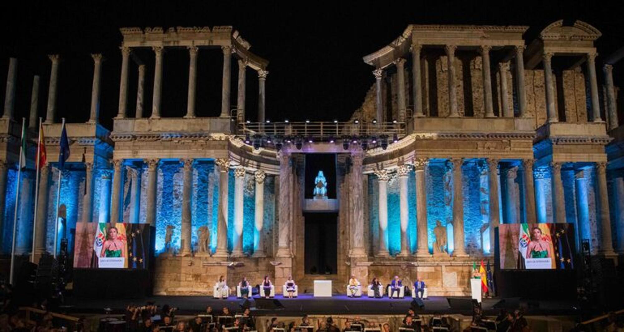 Teatro romano Mérida entrega medallas 2025